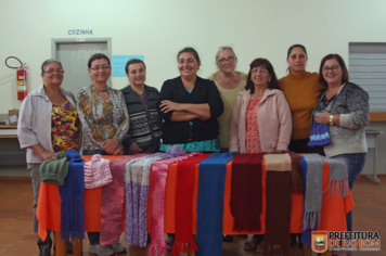 Secretaria da Assistencia Social realiza curso de tricô