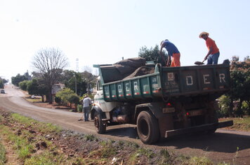 Prefeitura retoma obras de pavimentação em rodovia que liga distrito de Santo Antônio do Palmital