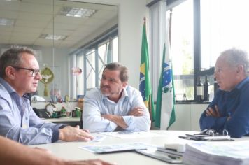 Prefeito de Rio Bom cumpre agenda no SEDU em Curitiba
