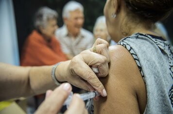 Saúde estende vacinação aos idosos com 70 anos ou mais a partir desta quarta,24