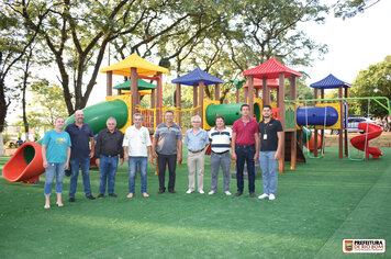 Prefeitura de Rio Bom inaugura Playground infantil
