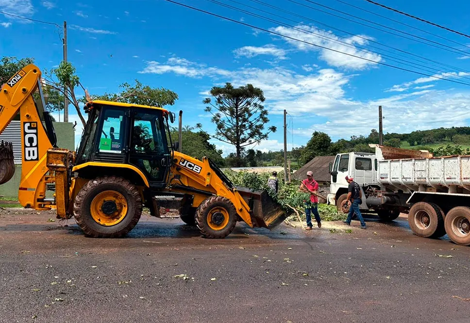 Rio Bom mobiliza força-tarefa para atender famílias afetadas pelo vendaval